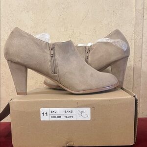 Women's Taupe Ankle Boots